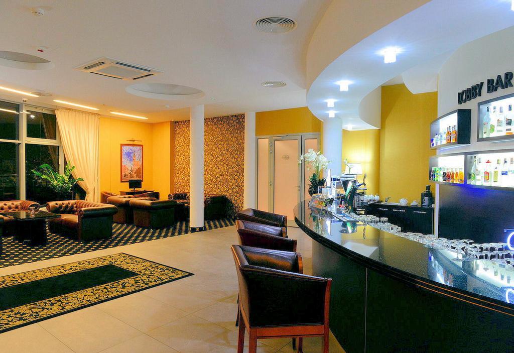 Hotel Business Faltom Gdynia روميا المظهر الخارجي الصورة